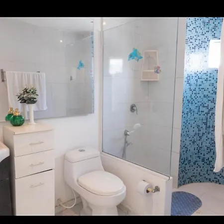 Guest house Cerca De La Bahia Y Mall *